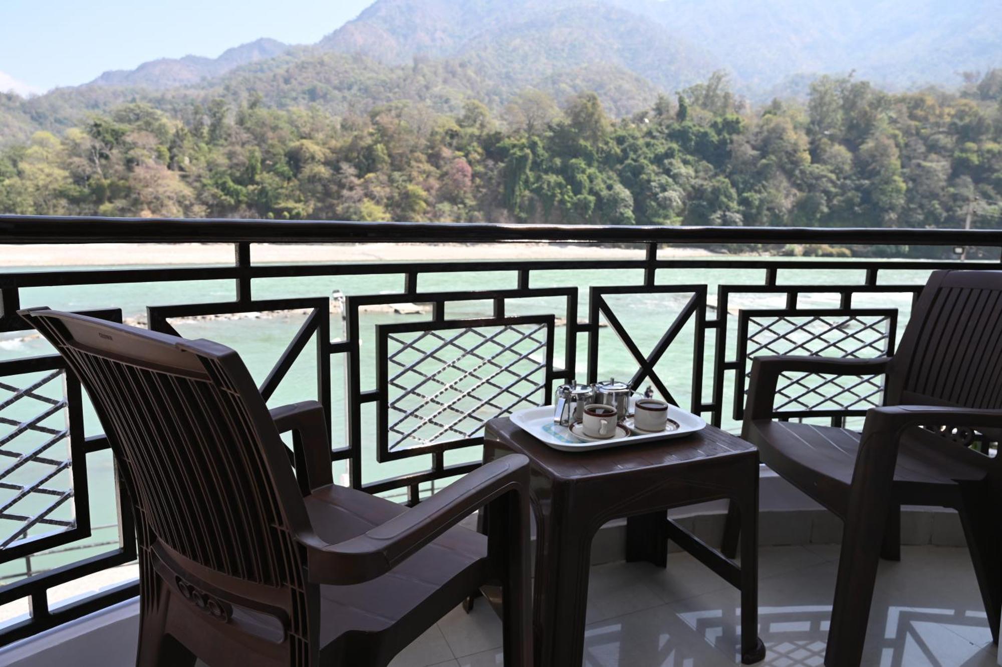 Hotel Prasanna Inn Rishīkesh Екстериор снимка